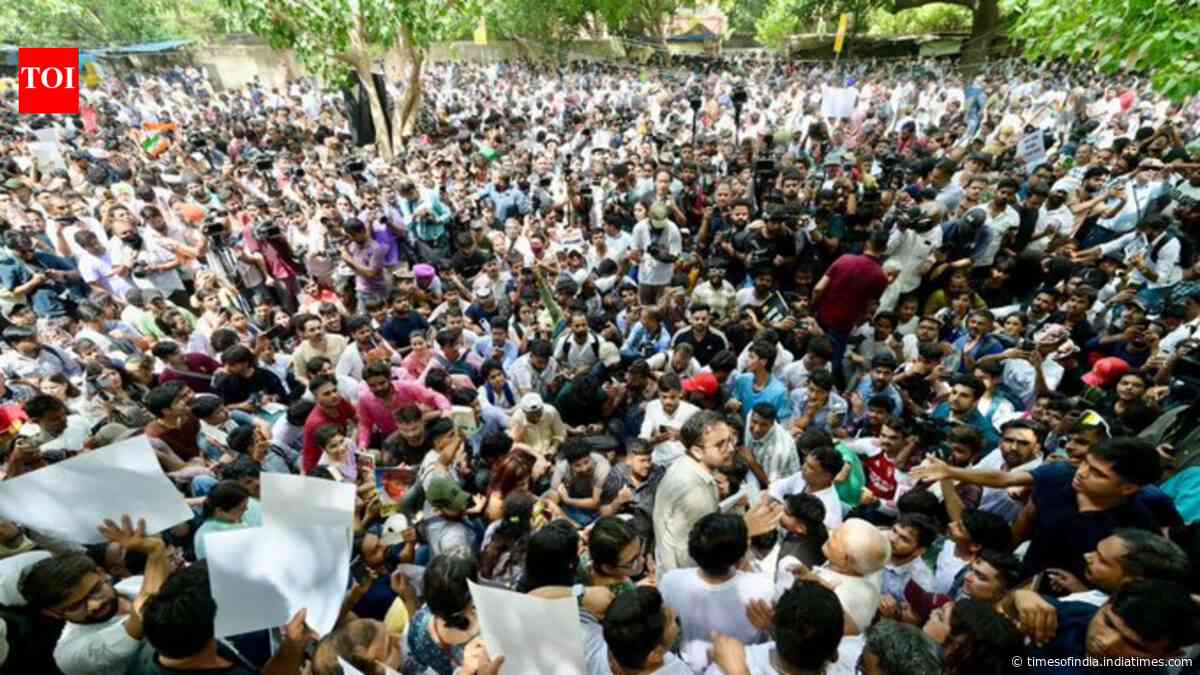 Flowers in hand, calls for Pradhan's exit, 'cockroaches' end protest peacefully: All you need to know
