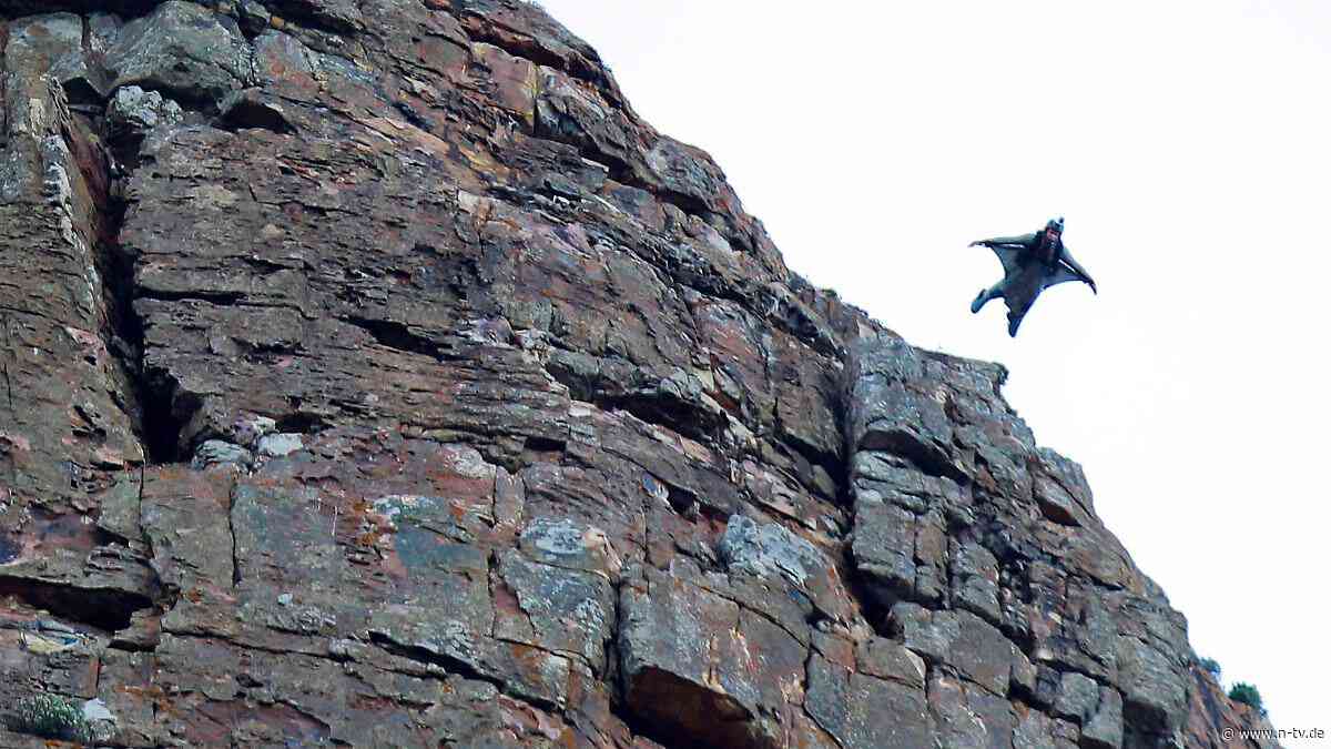 Unglück in der Schweiz: Deutscher stirbt bei Sprung mit Wingsuit in den Alpen