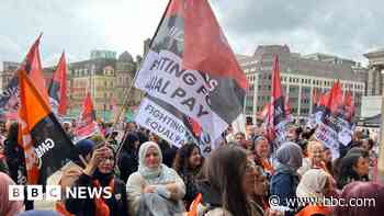 Equal pay talks have not broken down, says council