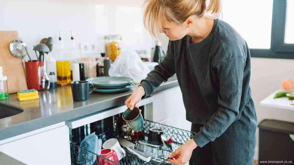 'I'm fed up of neighbour putting note on my door every time I use my dishwasher'