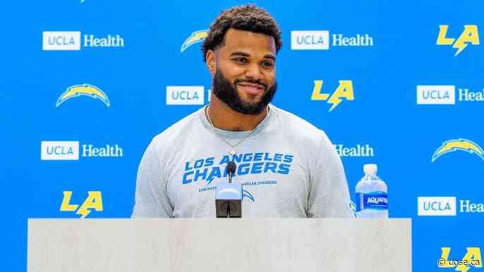 A Canadian signs with the Chargers