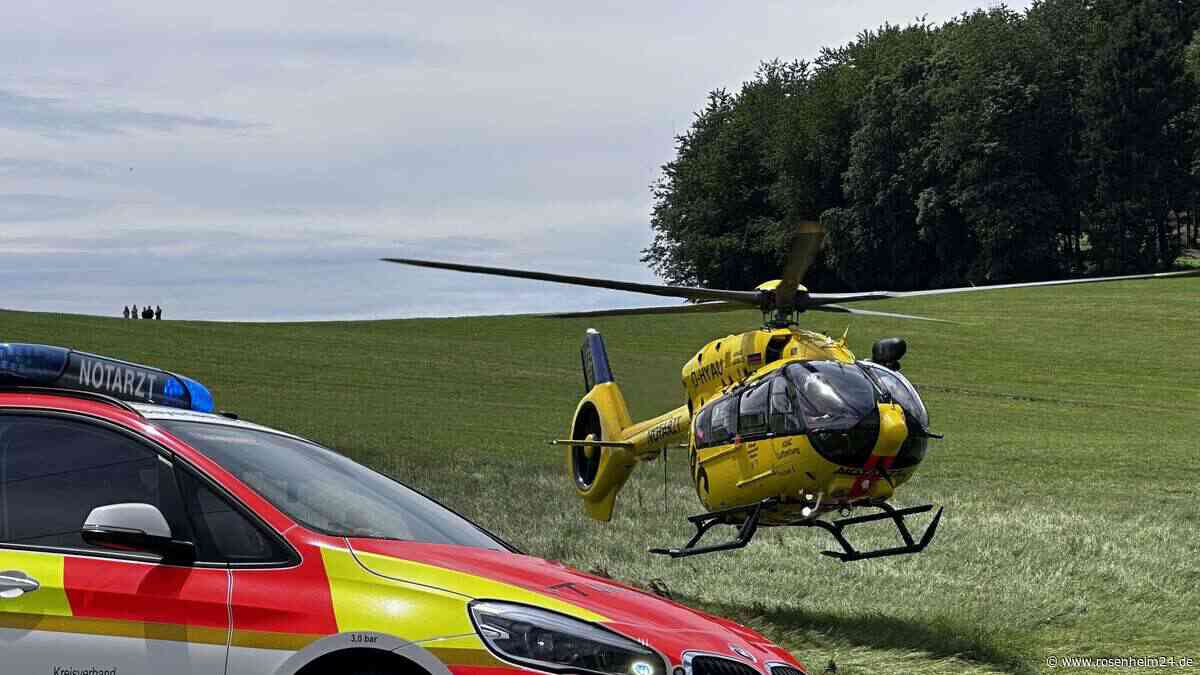 Oldtimer-Mercedes fährt gegen Strommasten – Fahrer mit Hubschrauber ins Krankenhaus geflogen