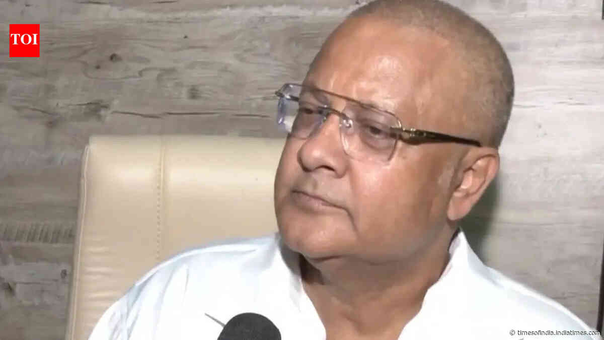 TMC minority cell secretary Ajmal Siddiqui resigns, says party is collapsing because of Abhishek Banerjee