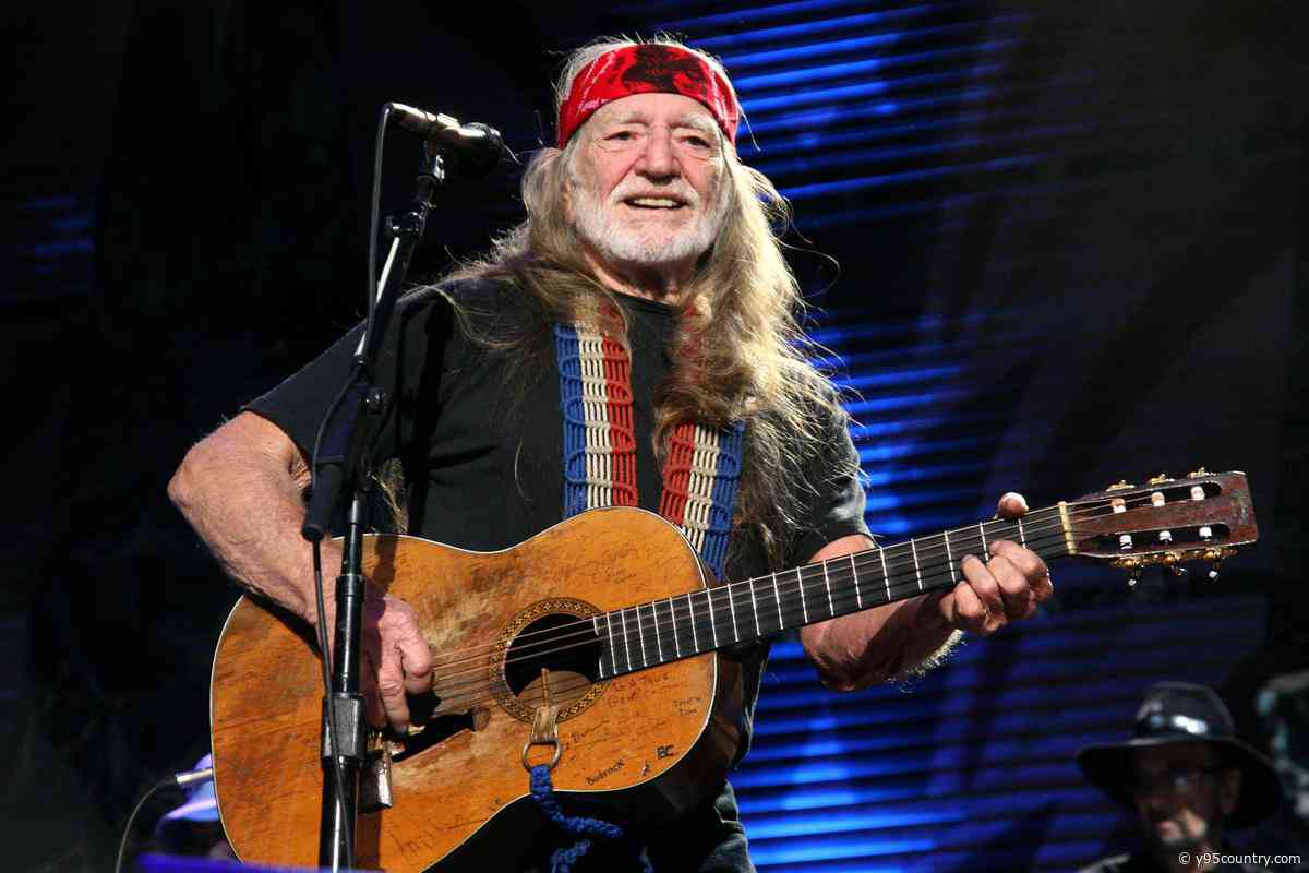 Remembering Willie Nelson' High-Profile IRS Trouble