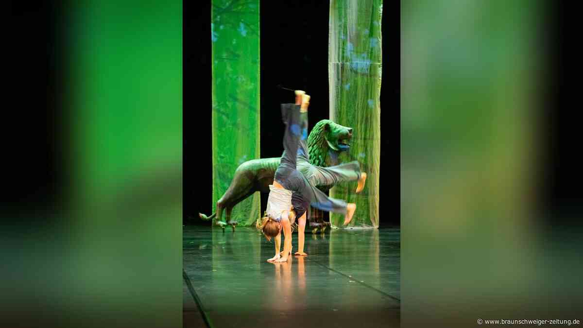 Neues Stück der Tanzwärts-Amateure im Staatstheater: Die Siegerin reitet den Burglöwen