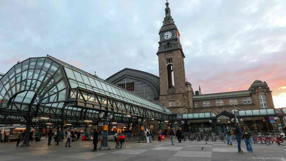 Taxifahrer rammt Fußgänger am Hauptbahnhof – dann flüchtet er