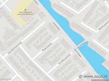 Ambulance en brandweer met grote spoed naar de Roosje Vosstraat in Velserbroek vanwege gebouwbrand