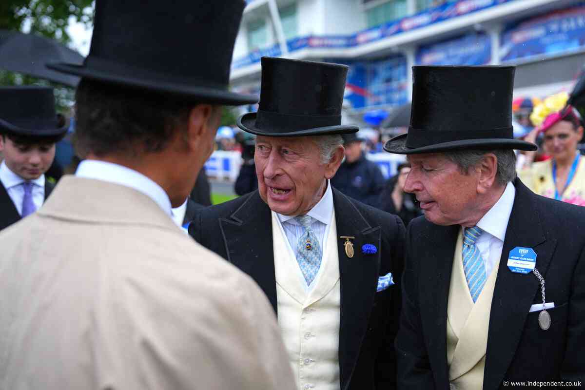 King and Queen make 100-mile helicopter dash from royal wedding to watch horse racing