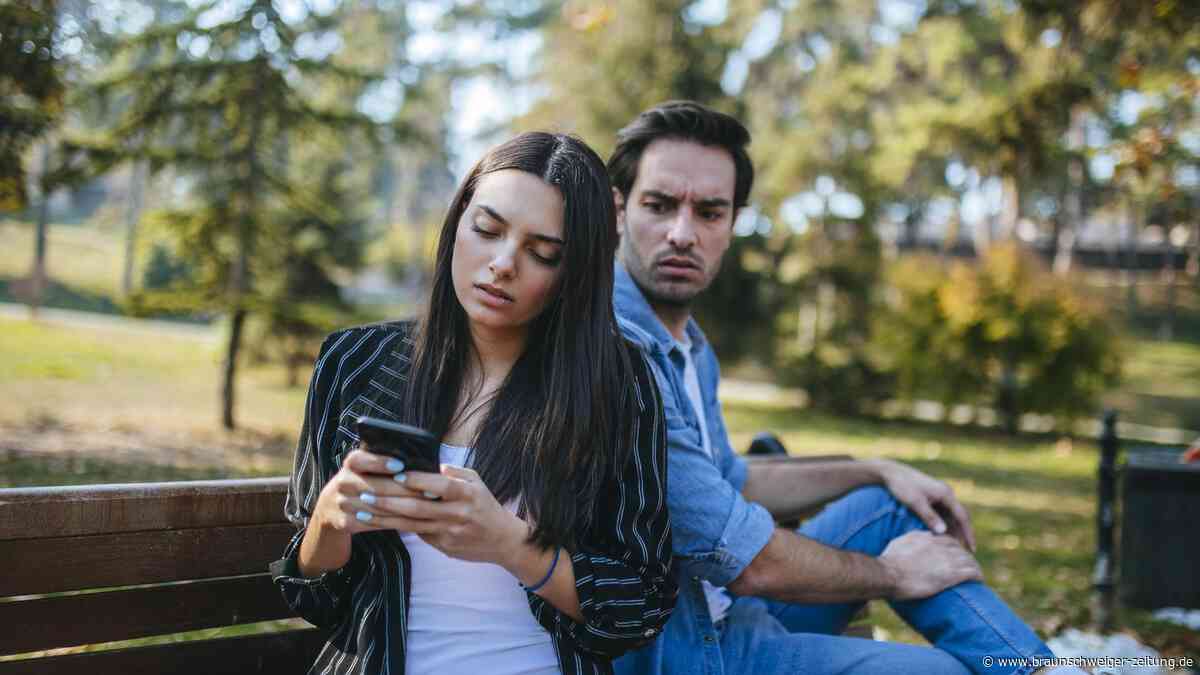 Fremdgeh-Verdacht: Diese 3 Schritte könnten Marcs und Susannes Ehe retten