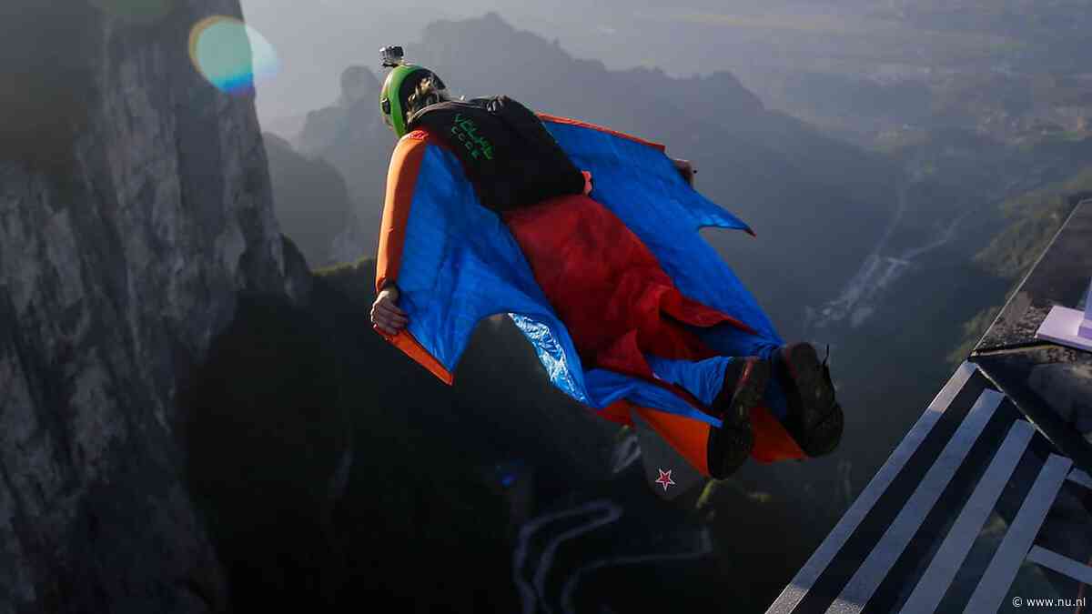 Kort na elkaar 2 mensen overleden door ongeluk met wingsuit in Zwitserland