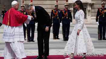 Papst Leo XIV. zu Spanien-Reise in Madrid eingetroffen