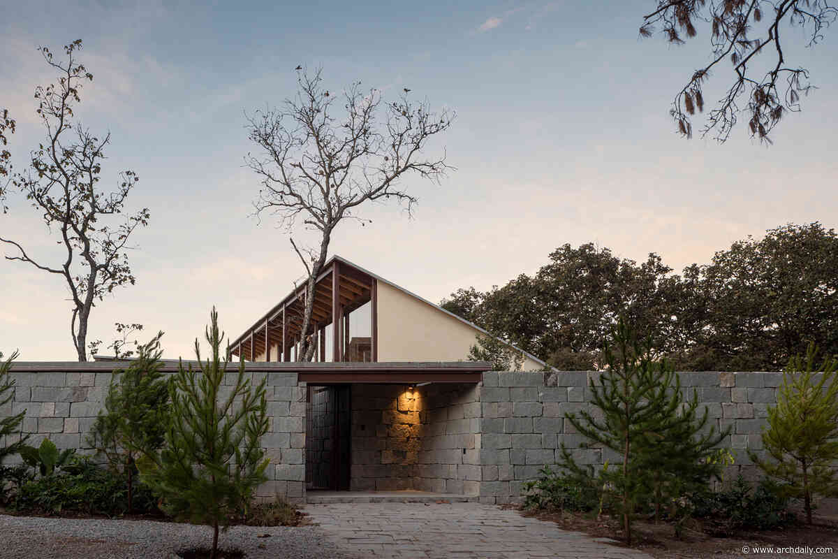 Herradura Cabin / ALMA de Arquitectos