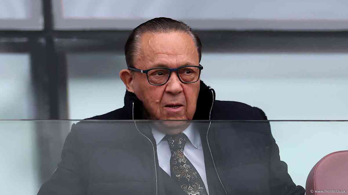 West Ham star sends message to David Sullivan after he steps down over 'historic allegations'