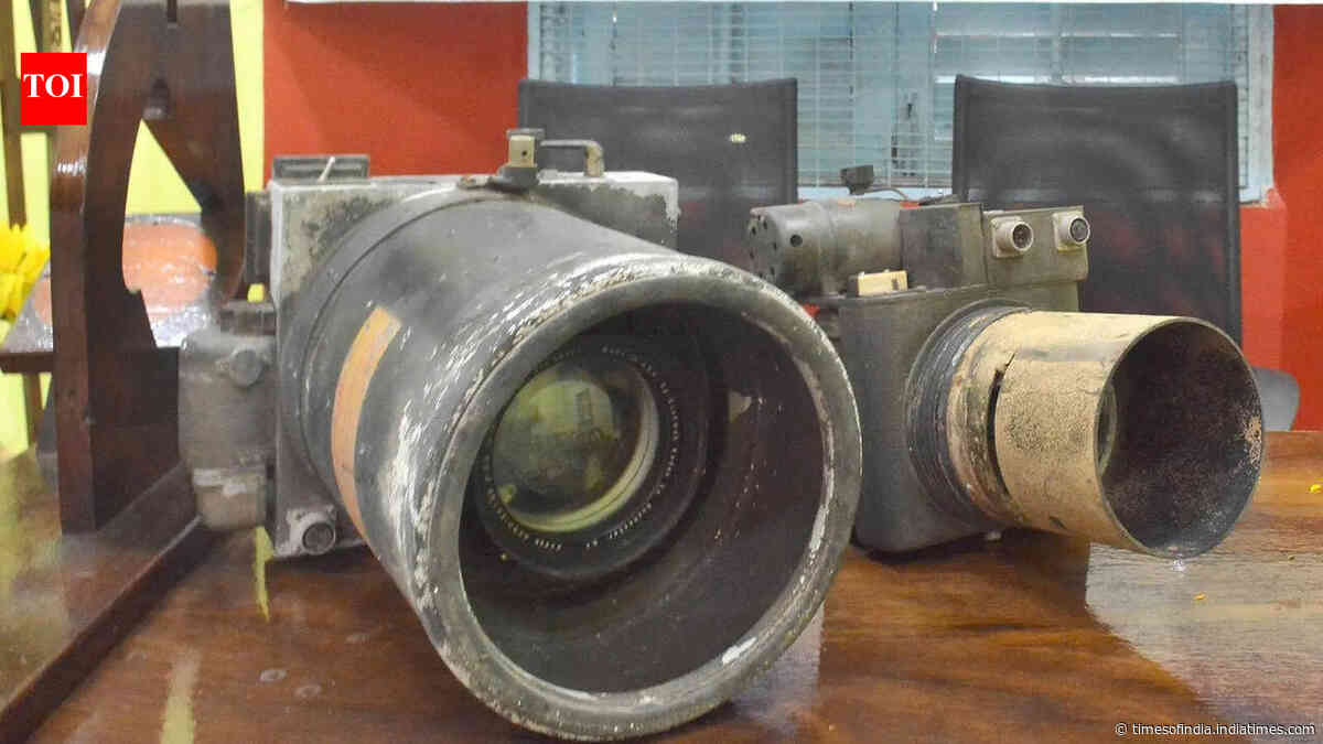 IIEST stumbles upon WW II aircraft cam, Benioff seismograph, bench vise