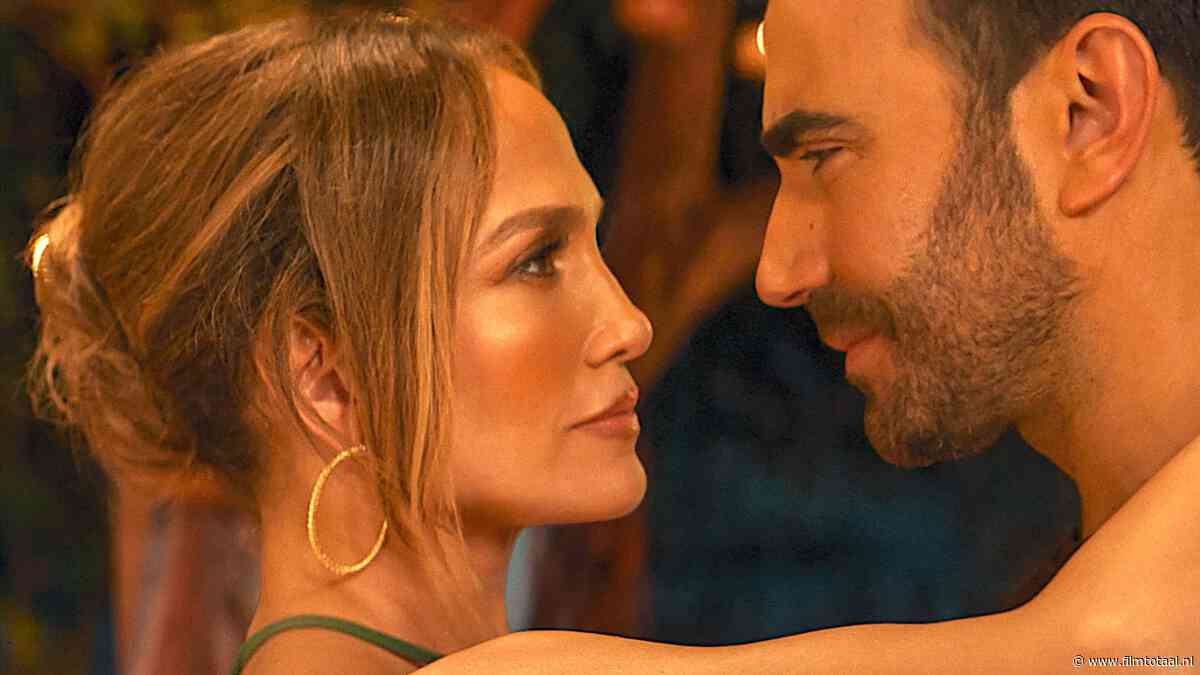 Netflix weet Jennifer Lopez weer te strikken, nu voor het pikante 'Office Romance': kijken of skippen?