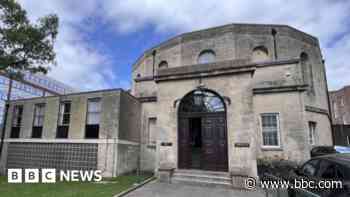 Man who broke jury rules gets suspended sentence