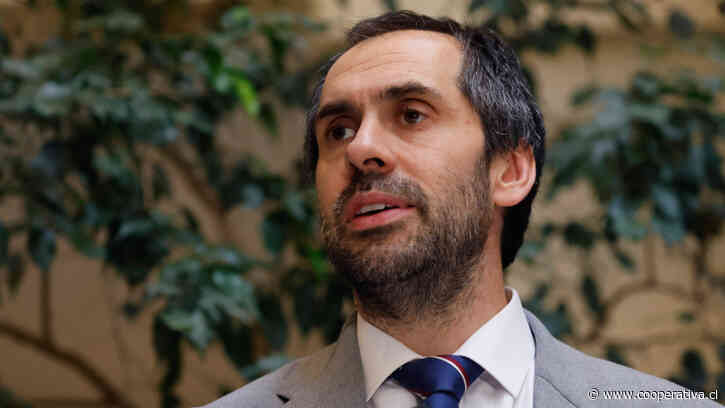 Oposición acusa "cortina de humo" en acusación constitucional a Grau