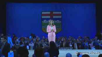 Premier Smith makes case for Canada to sold-out crowd of UCP supporters