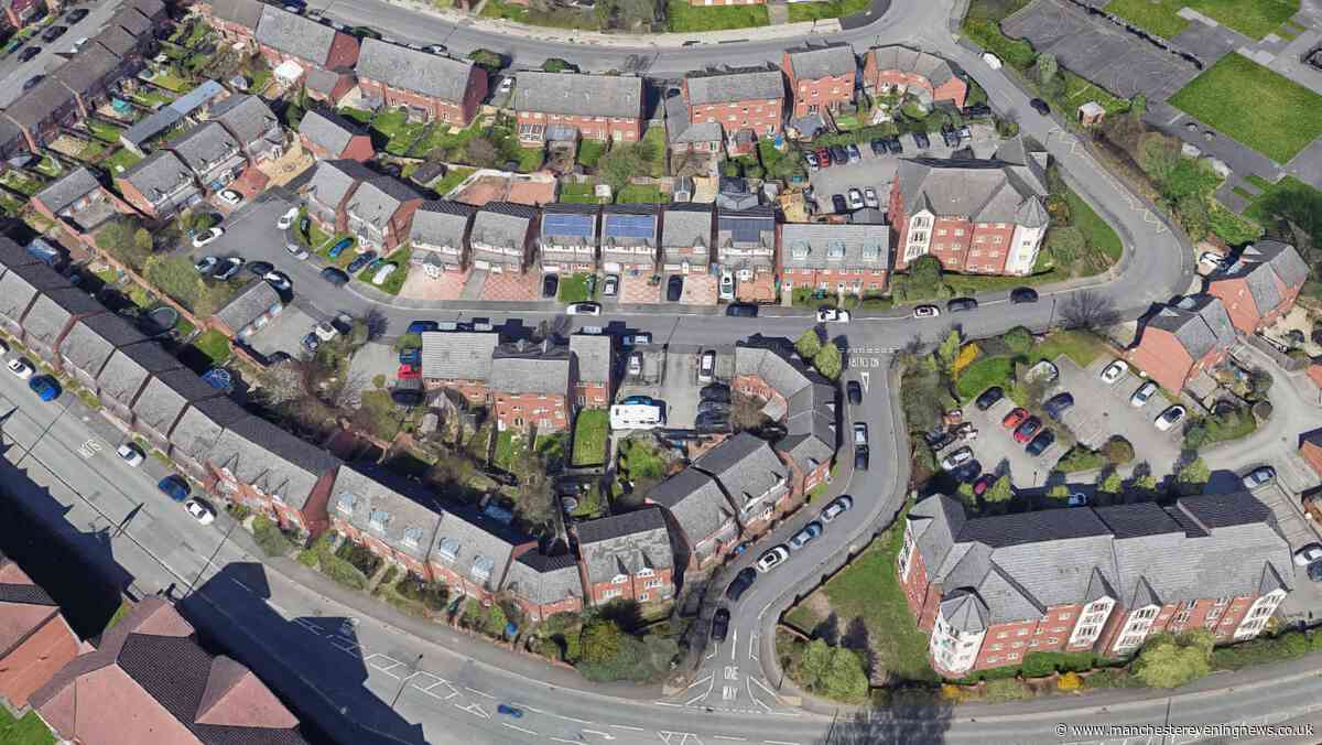 Armed police scrambled to Cheetham Hill after attempted knife-point robbery
