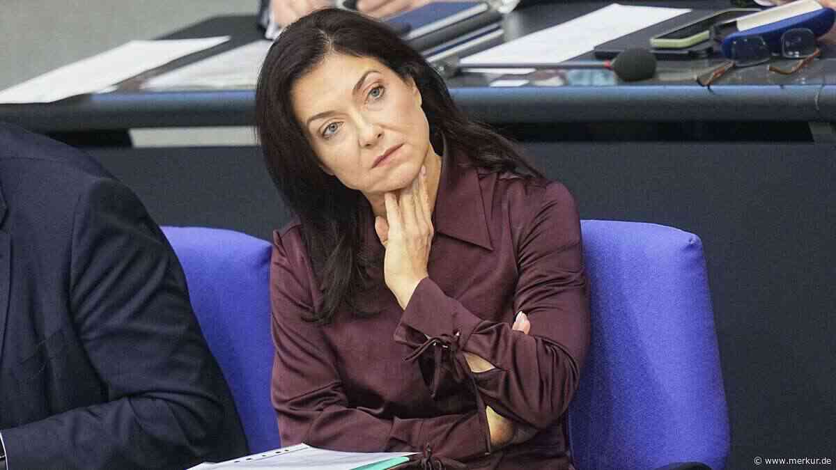 Tausende beschweren sich über Reiches frühere Firma – Mammutprojekt verursacht Chaos