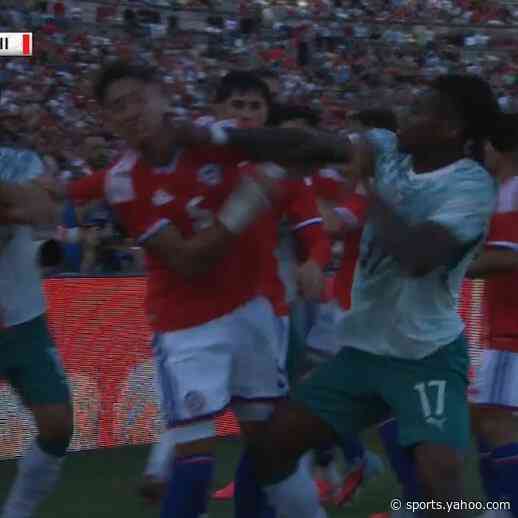 🟥 Leao loses it: punches opponent, sent off and scenes 🤯