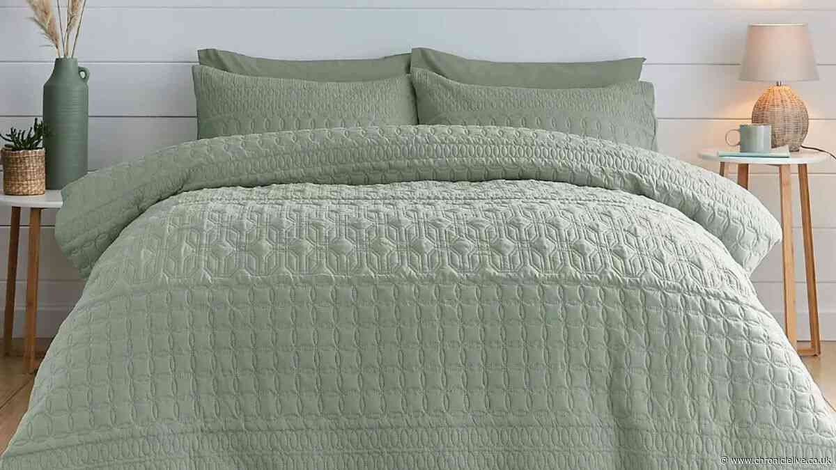 Dunelm drops price of 'gorgeous' no-iron bedding shoppers are buying in several colours