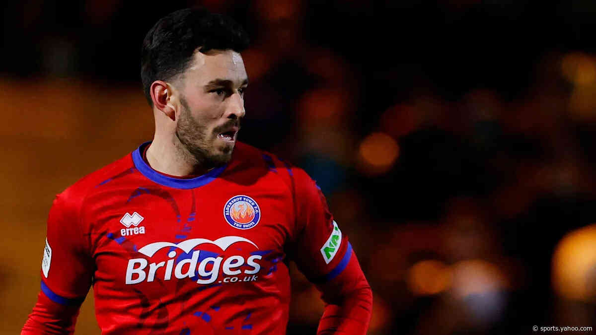 Sutton sign defender Nightingale from Aldershot