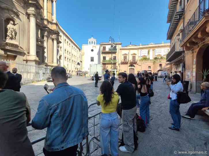 A Palermo la festa per Dua Lipa. E a suonare ci sono anche Elton John e Madonna