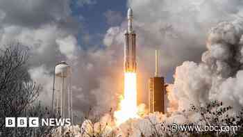 SpaceX says it's worth $1.75tn as it targets largest stock market debut