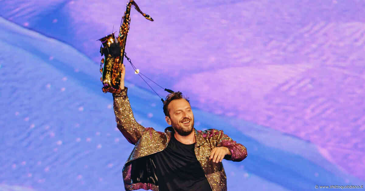 Cesare Cremonini: “A gennaio ero in una difficoltà personale molto grande, il sax mi ha ‘rubato’ dall’autodistruzione. Sarò rock ‘n’ roll nel nuovo disco. Ho detto basta (per ora) con gli stadi”