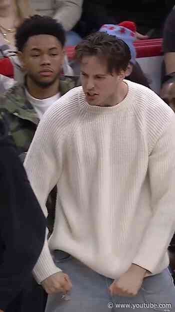 Leonard Miller's dunk had the bench HYPED 🗣️ #chicagobulls #nba #highlights #mustwatch #dunk