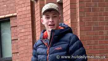 Teen slipped off handcuffs and ran away from police