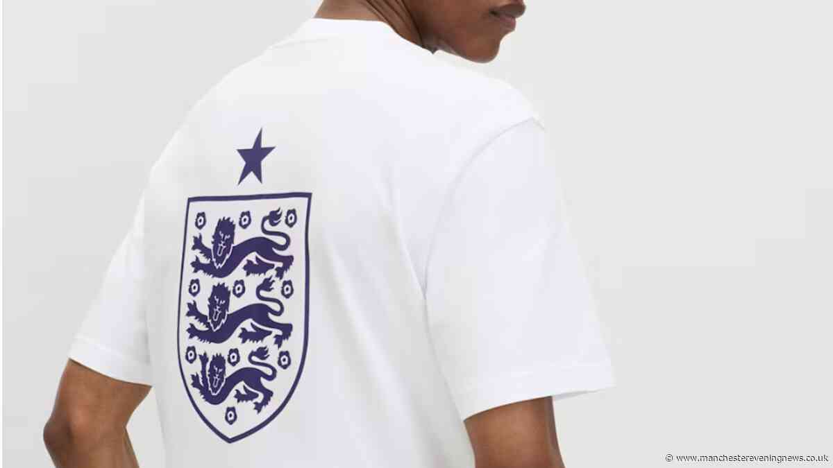 Marks and Spencer shoppers can snag £20 England World Cup tops for £4 each this weekend