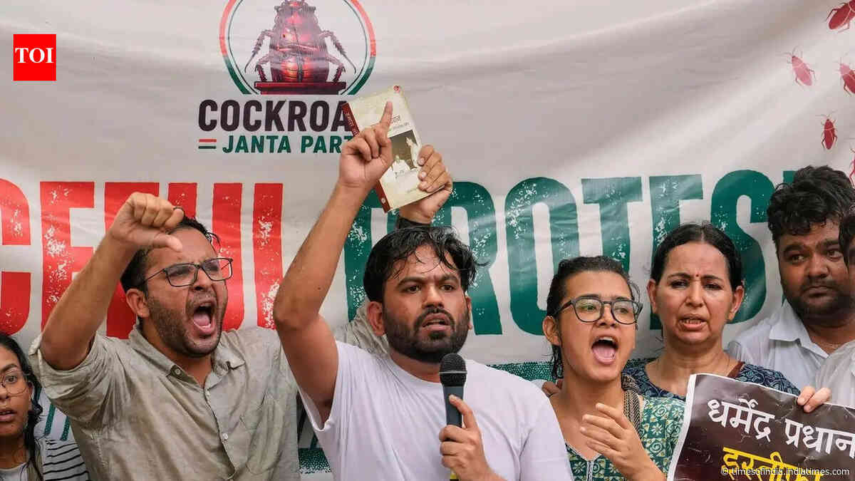 'Trailer of what is coming next': CJP says 'cockroaches showed their strength' in first protest demanding education minister's resignation