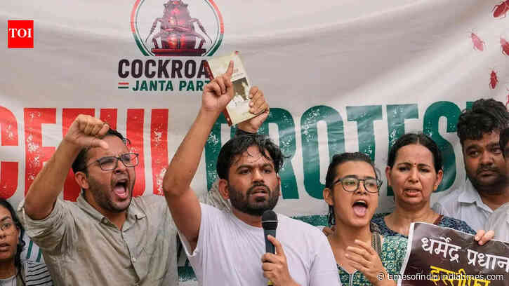 'Trailer of what is coming next': CJP says 'cockroaches showed their strength' in first protest demanding education minister's resignation