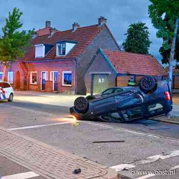 112 Nieuws: Brand bij leegstaand pand Almelo  | Auto op de kop na ongeval Almelo