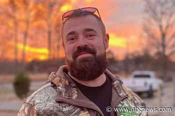 Judge drops murder charge against Arkansas sheriff candidate who killed a man