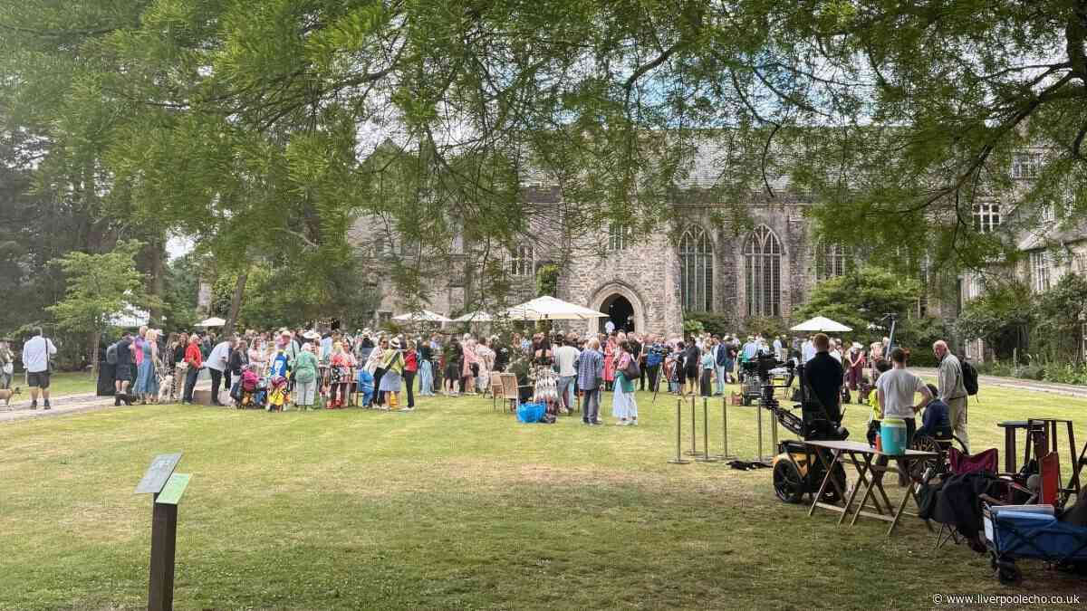 4 behind-the-scenes moments that will leave Antiques Roadshow fans speechless