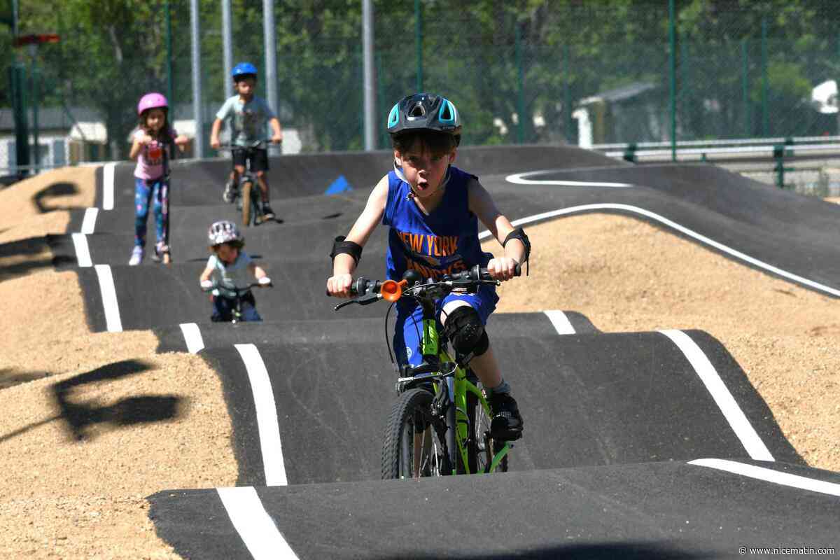 Skates, vélos, trottinettes et DJ : l’inauguration explosive d’un pumptrack dans cette commune du Haut Var