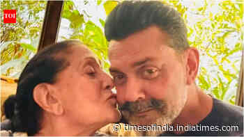 Sunny shares RARE photo of Bobby and mother to celebrate Bandar