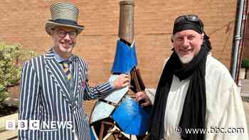New sculpture celebrates city's porcelain heritage