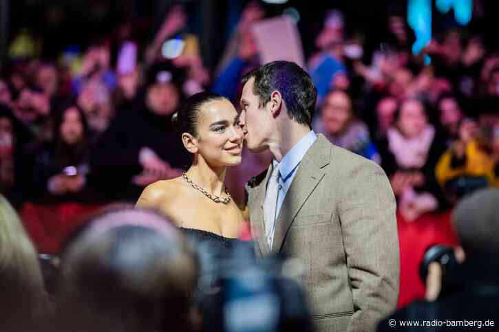 Dua Lipa und Callum Turner feiern Hochzeit
