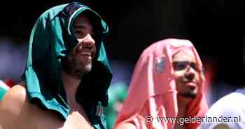 ‘Serieus risico voor gezondheid’: FIFA buigt tóch na ophef over verboden waterflesjes in snikhete WK-stadions