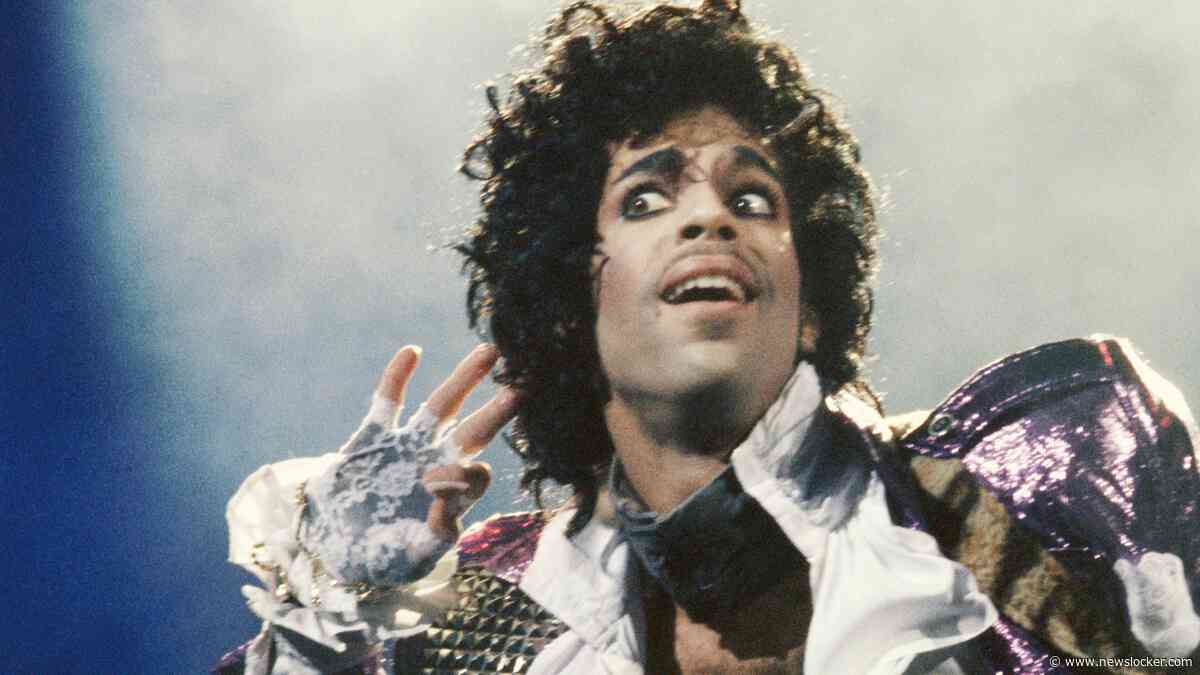 Prince had opvallende eis voor vriendin Carmen Electra: ’Ik sliep altijd in full glam’