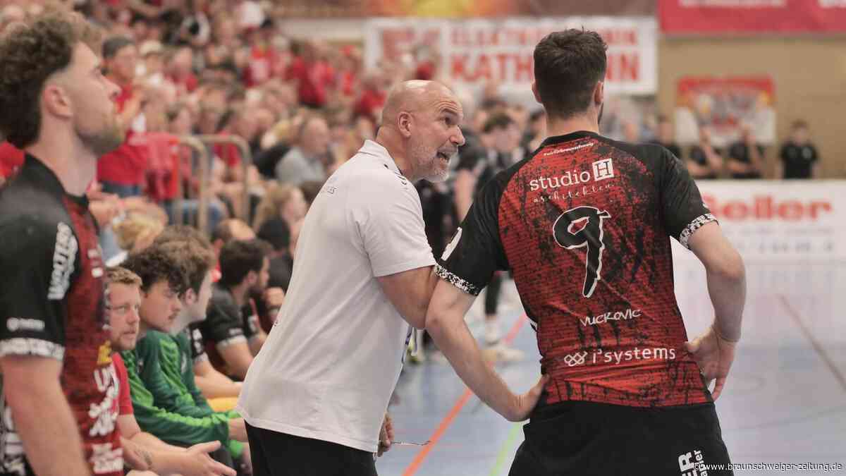 „Jammern hilft nichts“: So blickt Braunschweigs Trainer Mudrow auf die Saison