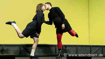 „The boys are kissing“ am Thalia Theater: Eltern am Rande der Nervenkrise