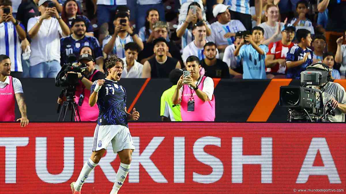 Giuliano brilla y marca con Argentina