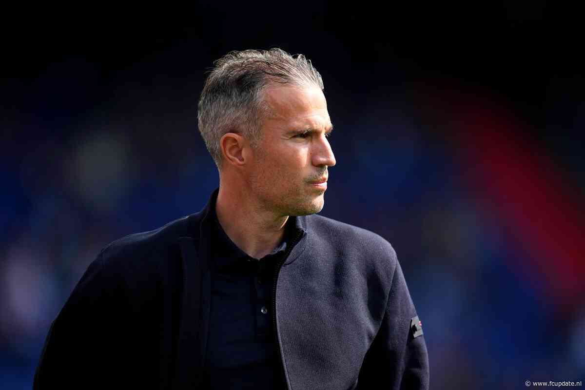 Grote twijfels over Van Persie: 'Geen klik met nieuwe directie Feyenoord'