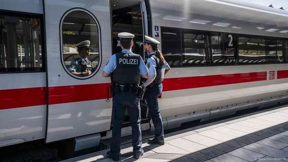 Gewalt gegen Zugbegleiter: Pfandsammler greift ICE-Kontrolleur in Hamburg an
