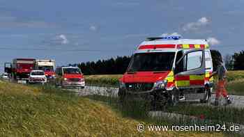 Unfall an Kreuzung bei Schonstett: Vier Verletzte und zahlreiche Rettungskräfte im Einsatz